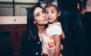 Дочь Ким Кардашьян устроила дома SPA-салон