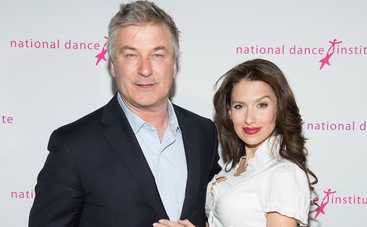 Дочка Алека Болдуина просит родить ей сестру