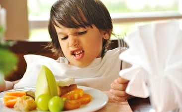 Как накормить нехочуху: 10 секретов от французских мам