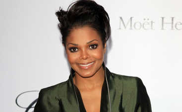 Джанет Джексон с сыном вернулась на родину