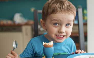 Почему детям нужно давать коровье молоко и куриные яйца: выводы ученых