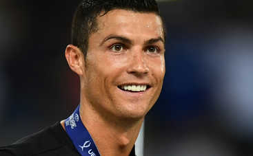 СМИ рассекретили пол четвертого ребенка Криштиану Роналду