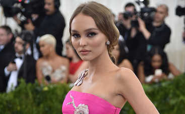 Дочь Джонни Деппа снялась топлес