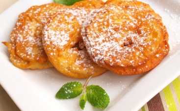 Яблоки в кляре по-латышски: ароматное лакомство для всей семьи