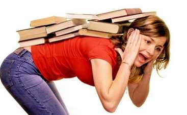 4 упражнения для здоровья позвоночника, которые можно выполнять где угодно