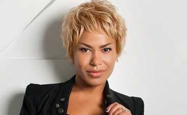 Гайтана впервые показала лицо дочери