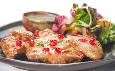 Курица по-персидски в соусе с орехами и гранатовым соком