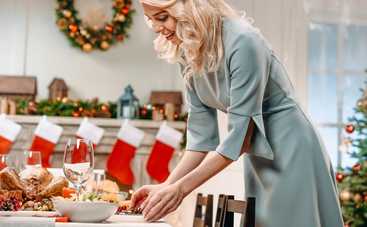 Как красиво разложить ложки, вилки и ножи на новогоднем столе: 8 классных идей