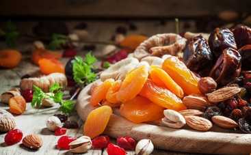 Что полезней курага или чернослив: сухофрукты в детском питании