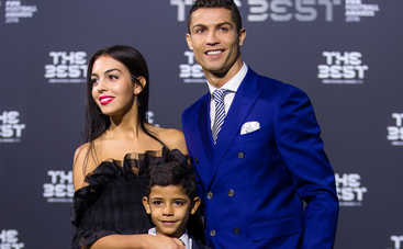 Возлюбленная Криштиану Роналду показала новорожденную дочь