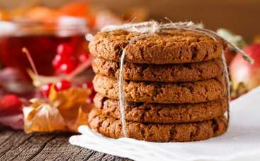 Овсяное печенье с корицей и брусникой