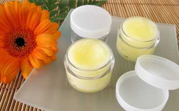 10 неожиданных способов использовать бальзам для губ не по назначению