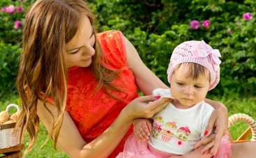 Дети по всему миру стали жертвами влажных салфеток