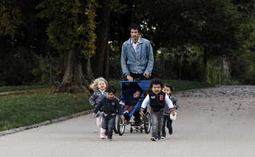 В Украину едет очень романтичный «Крутой папочка»