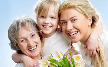 25 стишков, чтобы поздравить маму и бабушку с 8 марта на украинском и русском языках