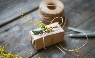 9 оригинальных идей для подарков маме, бабушке и дочке на 8 марта