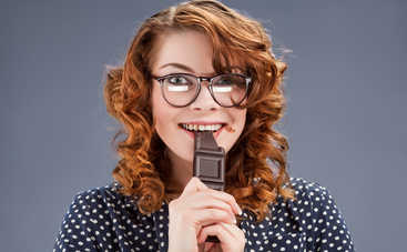 4 причины, по которым опасно есть шоколад за рулем