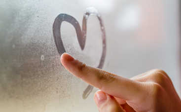 Почему стекла машины запотевают: 3 неожиданные причины