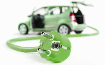 В Украине упал спрос на электрокары: оценили минусы покупки