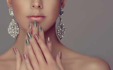 Лучший маникюр на выпускной 2018: 25 модных идей с фото