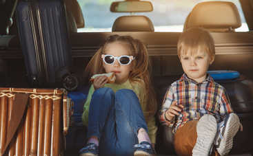 Чем кормить ребенка в дороге: какую еду не опасно брать в путешествие