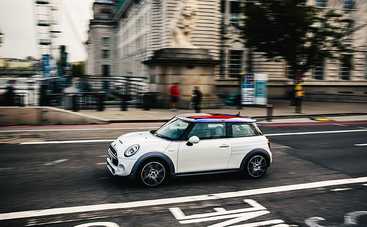 Уникальное авто специально для свадьбы принца Гарри и Меган Маркл