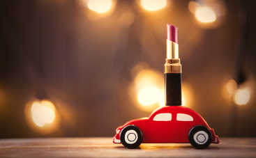 Не оставляйте это в машине: 8 опасных вещей в авто