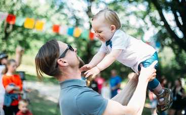 День отца в Киеве интересно и весело: посадите дерево в Ботаническом саду