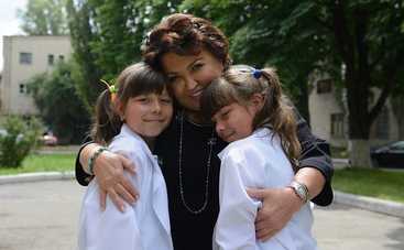 Донецким девочкам-близняшкам помогли приблизиться к мечте