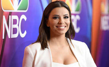 Ева Лонгория показала трогательное фото с новорожденным сыном