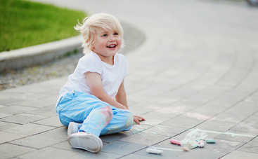 Топ-7 самых интересных игр на асфальте с детьми