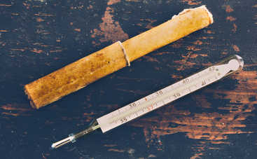 Разбился ртутный градусник: что делать, расскажет доктор Комаровский