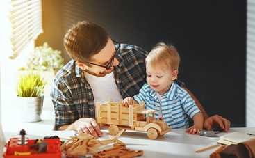 Папы в Украине получат право на неполный рабочий день для ухода за ребенком