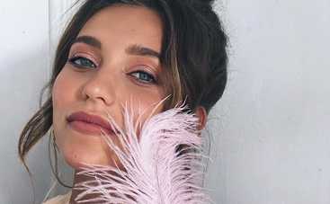 РегинаТодоренко показывает, как одеваться стильно во время беременности