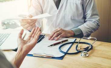 Болезнь Паркинсона: причины возникновения, первые симптомы и методы лечения