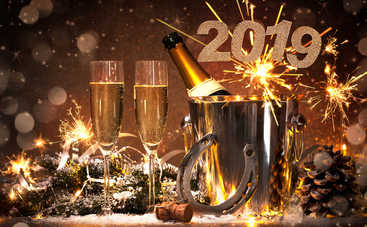В чем встречать Новый год 2019: как задобрить желтую Свинью