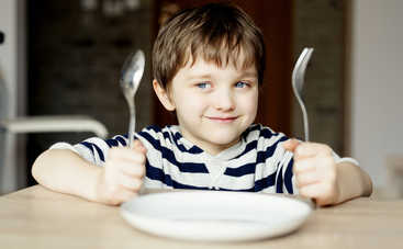 Уроки этикета для детей: как научить ребенка вести себя за столом