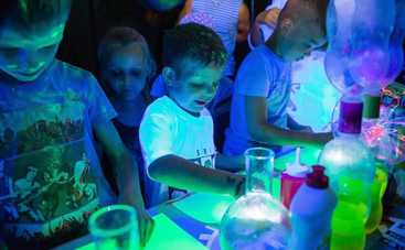 3 ноября Неоновое шоу в театре Тысячелетие: зрелищно и увлекательно!