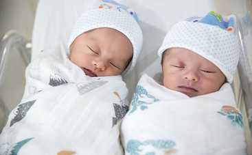 Двойной праздник: мать и дочь родили в один день в одной клинике