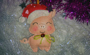 Свинка из фетра на елку: символ Нового 2019 года своими руками