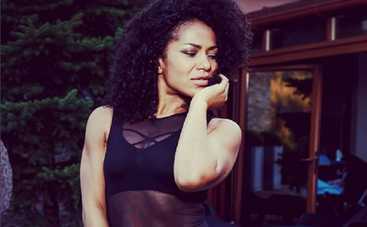 Гайтана опубликовала редкое семейное фото с мужем и маленькой дочкой