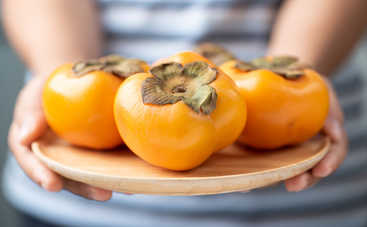 Хурма в зимний период: чем она полезна и вредна