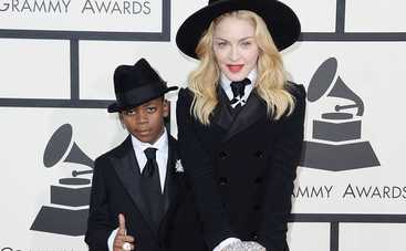 Счастливая мама: Мадонна показала рождественское фото с детьми