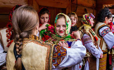 Когда колядуют, щедруют, посевают: украинские традиции зимних праздников