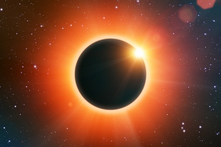 solar-eclipse-picture-id904315558
