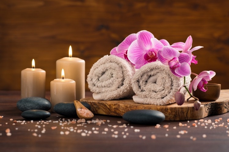 spa-and-wellness-setting-picture-id856952970_01