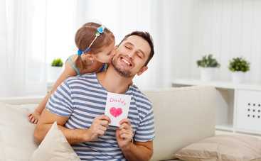Папы более счастливые родители, чем мамы: исследования ученых