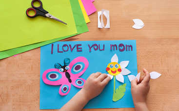 Прості ідеї листівок на 8 березня: креативно та просто