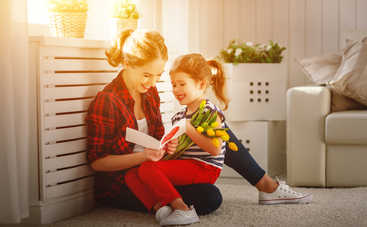 Вітаємо з 8 березня: 7 ідей подарунка своїми руками