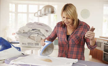 8 способов убрать подпалины от утюга на одежде: лайфхаки для хозяйки